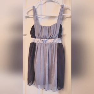 Sleeveless long blouse